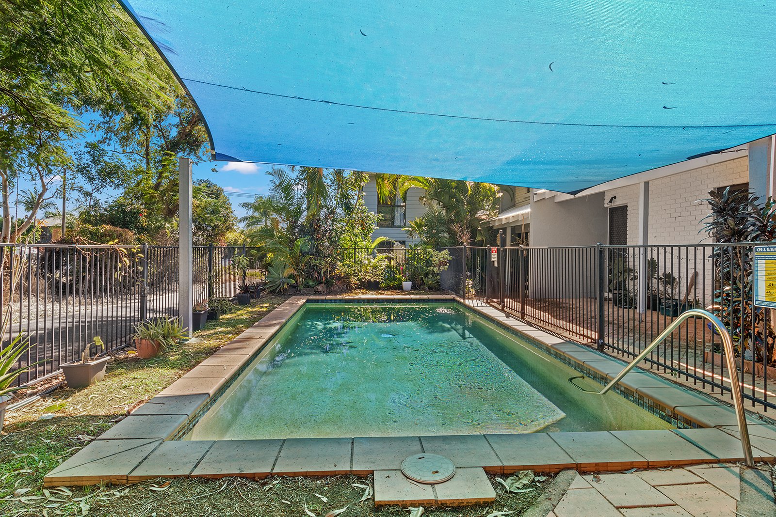 6/4 Salmon Street CANNONVALE 5