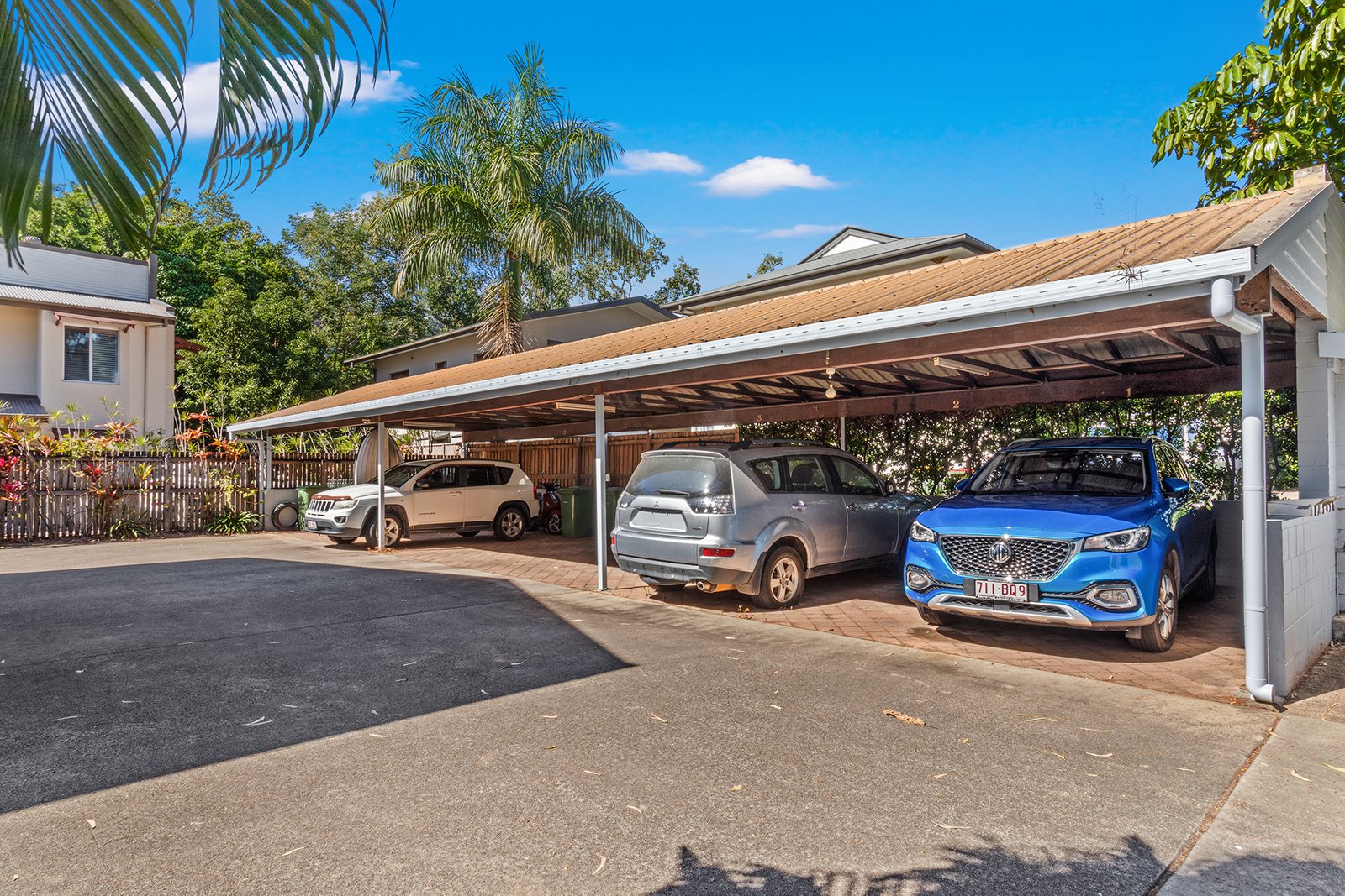 6/4 Salmon Street CANNONVALE 19