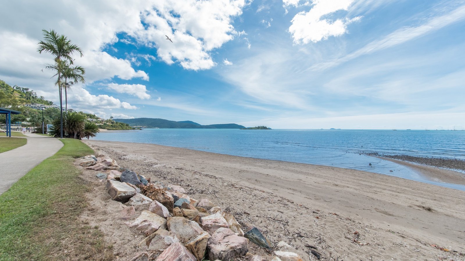 6/4 Salmon Street CANNONVALE 23