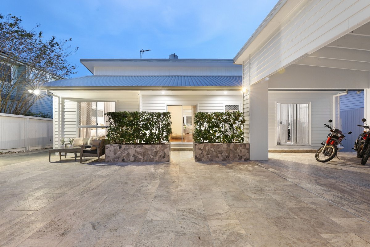 64 Tabilban Street Burleigh Heads 2