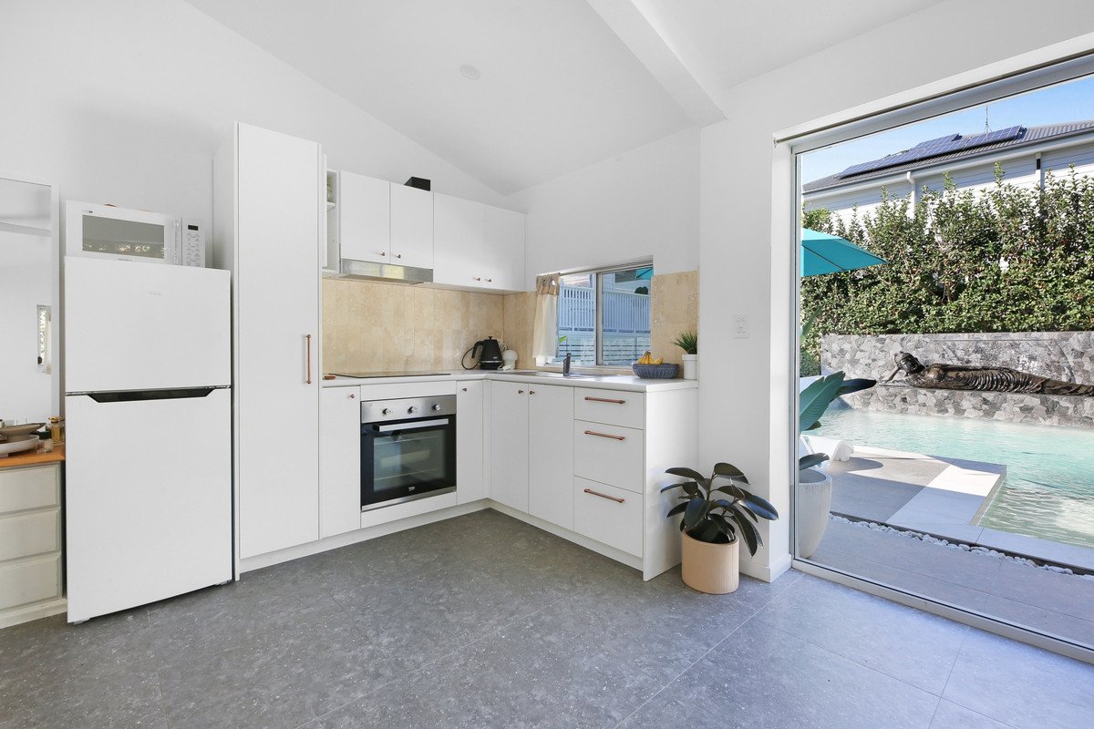64 Tabilban Street Burleigh Heads 15