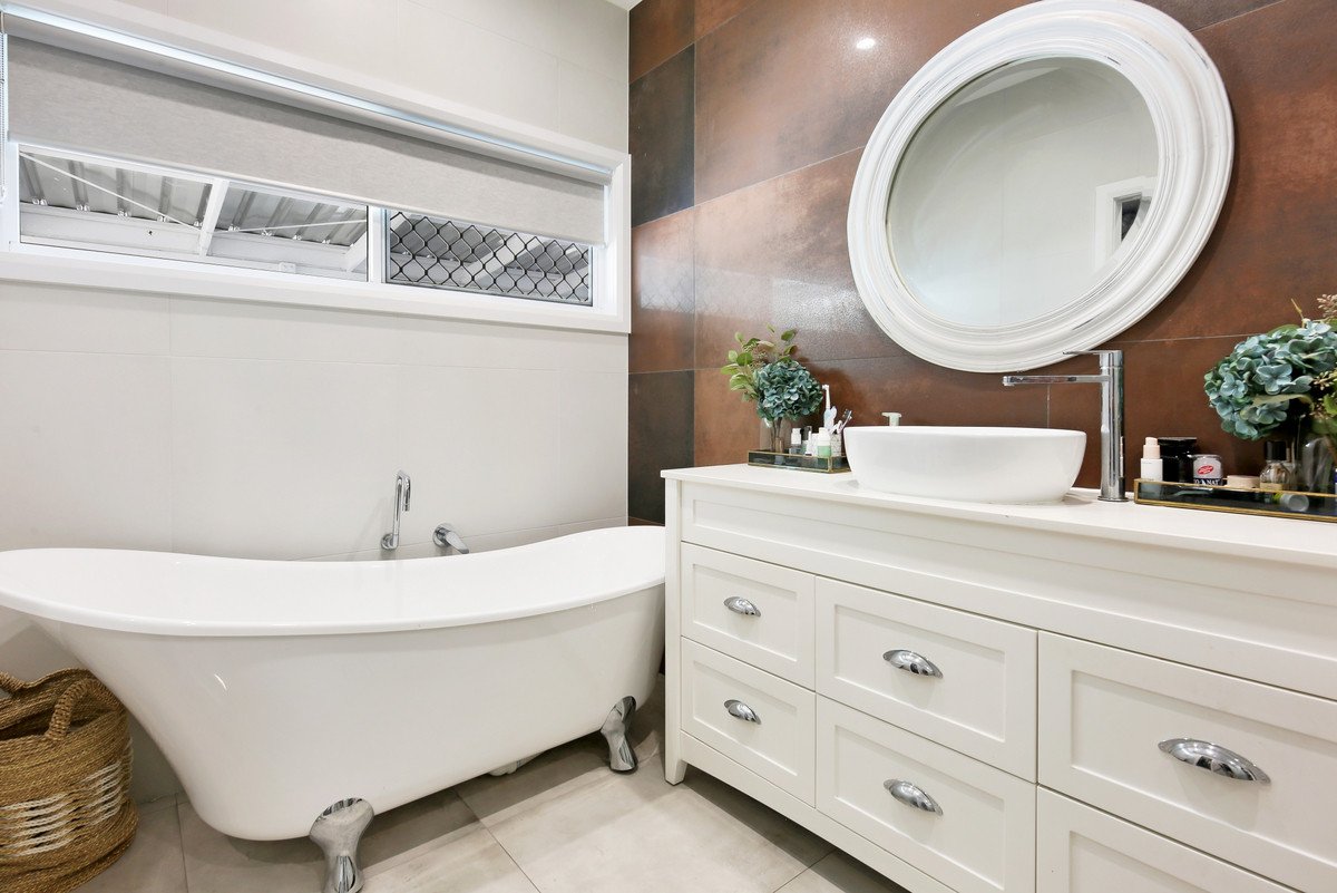 64 Tabilban Street Burleigh Heads 22