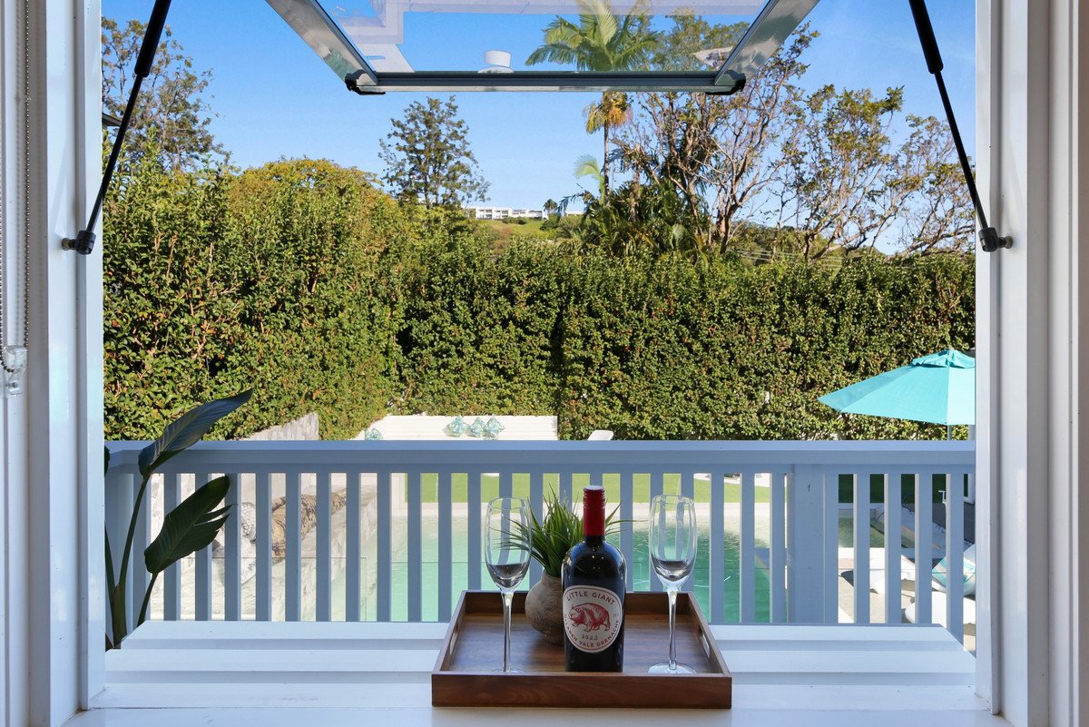 64 Tabilban Street Burleigh Heads 5