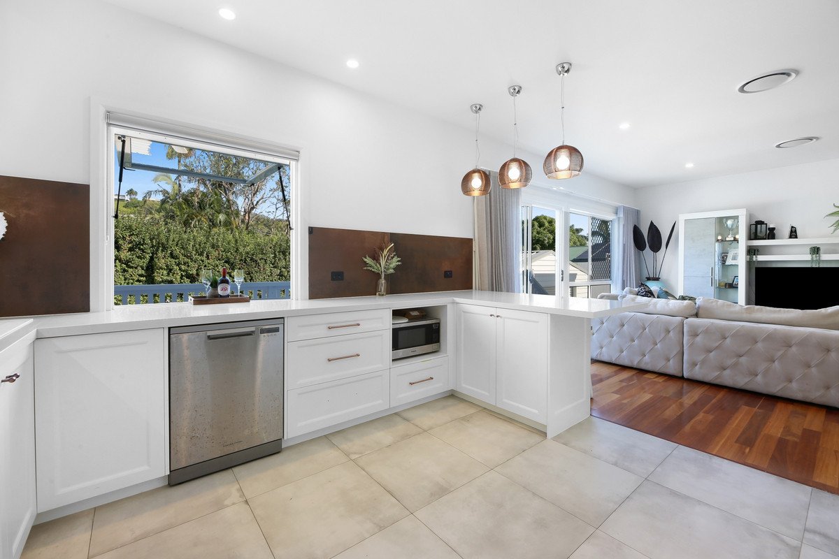 64 Tabilban Street Burleigh Heads 8