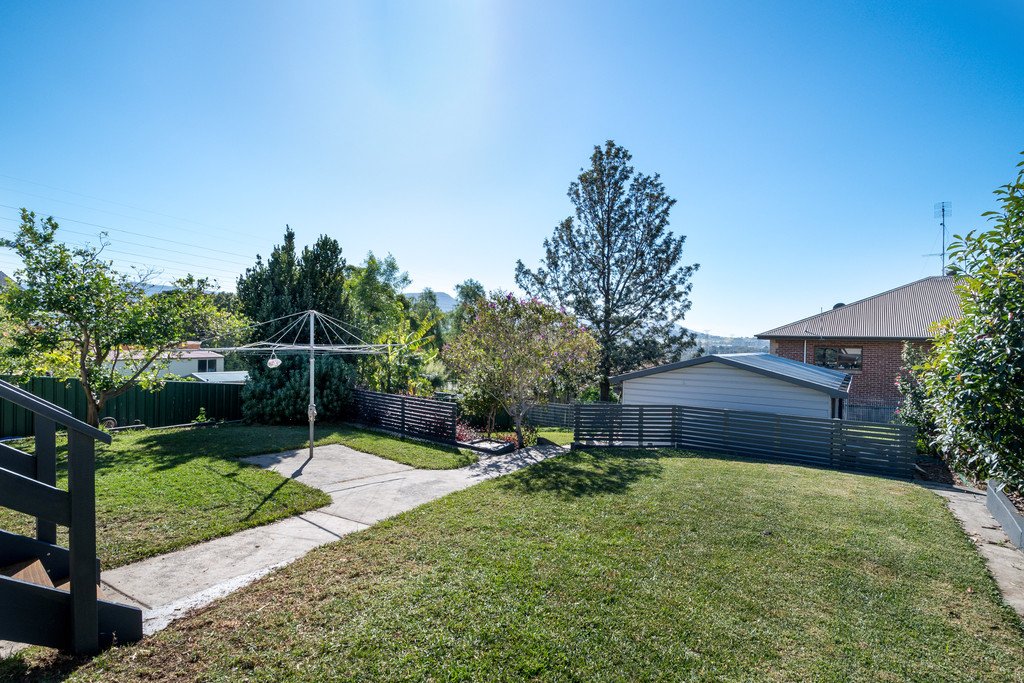 64 Tait Avenue KANAHOOKA 9