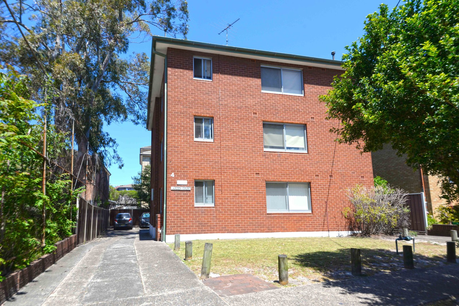 6/4 Templeman Crescent HILLSDALE 1