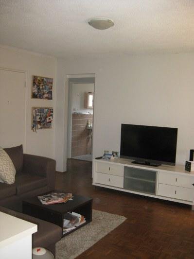 6/4 Templeman Crescent HILLSDALE 2