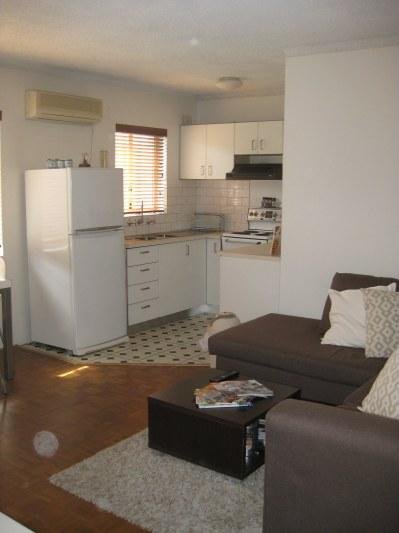 6/4 Templeman Crescent HILLSDALE 4