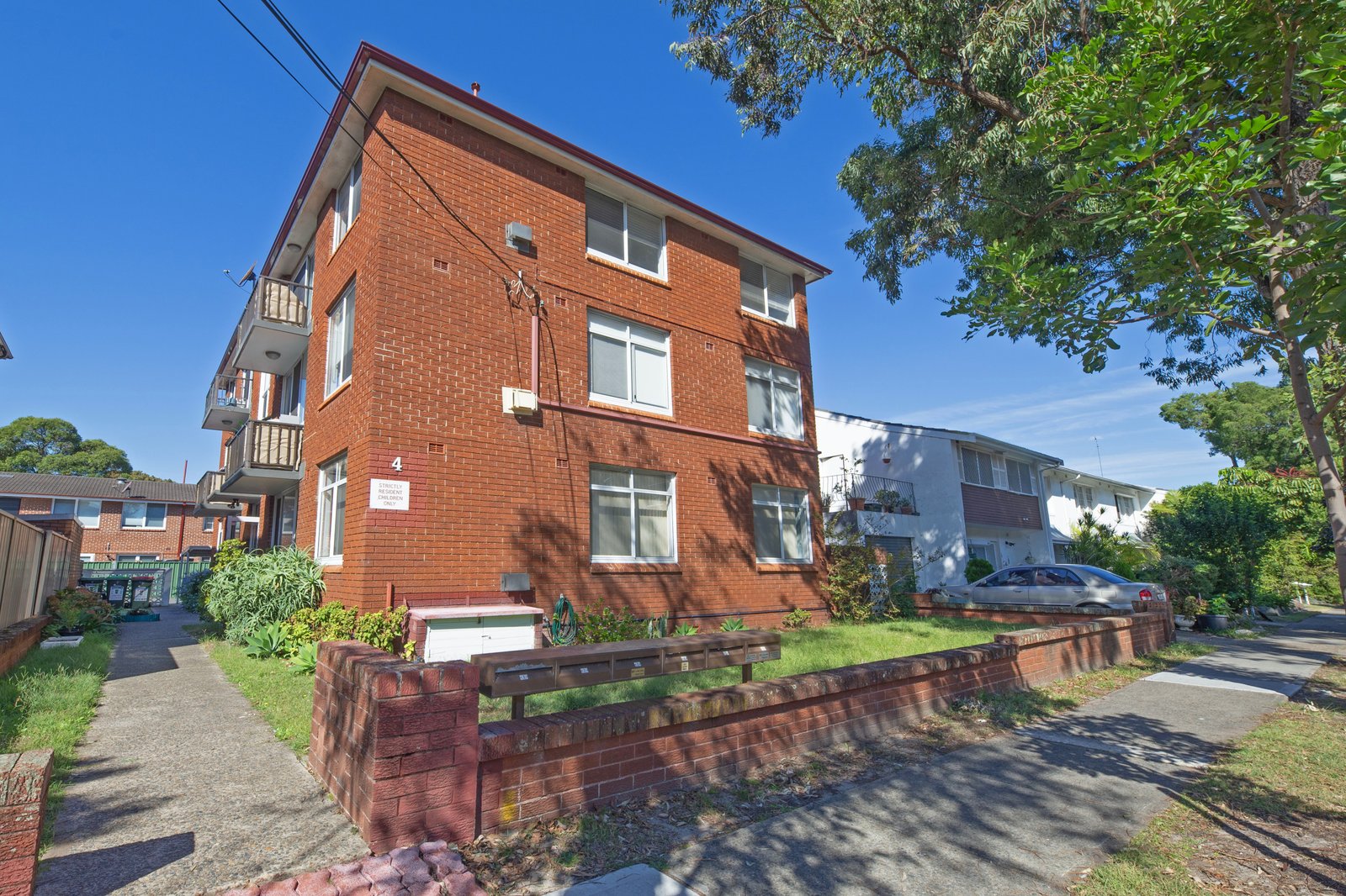 6/4 Unsted Crescent HILLSDALE 12