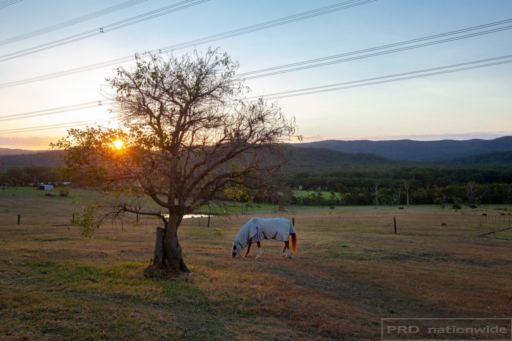 64 Valley Crest Rd  COORANBONG 2