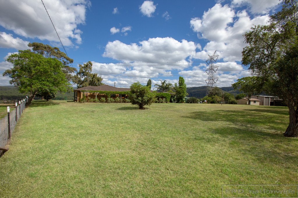 64 Valley Crest Rd  COORANBONG 7