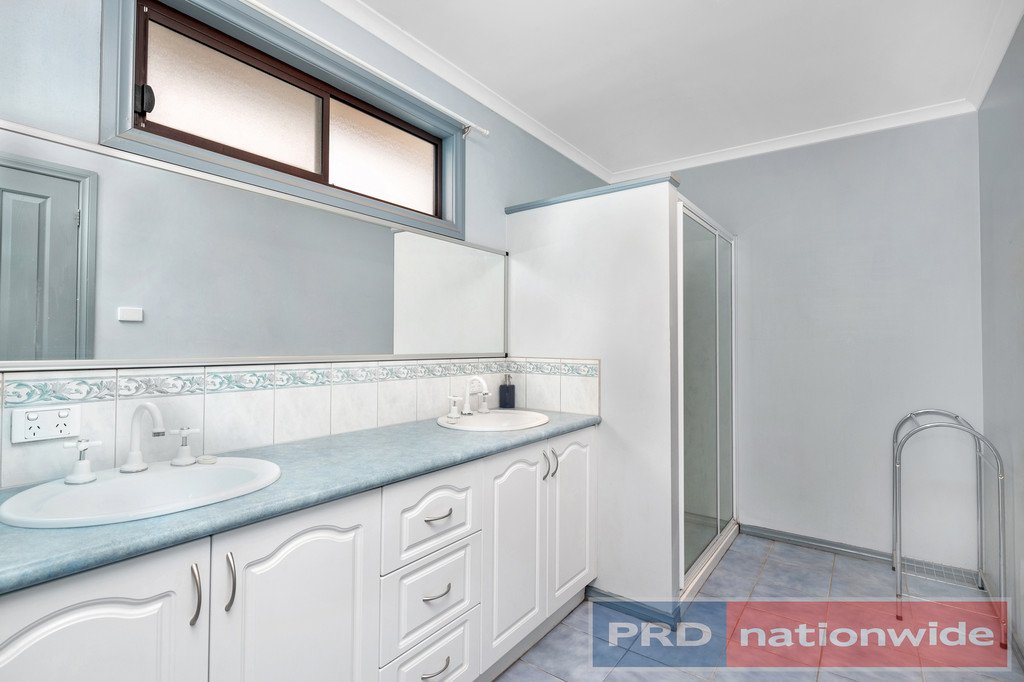 64 Yarrowee Street SEBASTOPOL 6