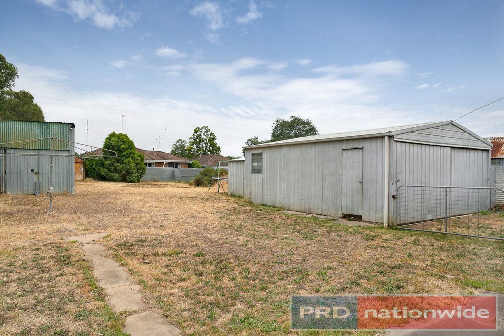 64 Yarrowee Street SEBASTOPOL 8