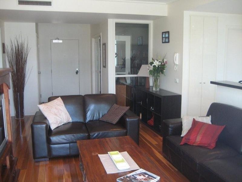 Gallery: 64/1 Graham Street