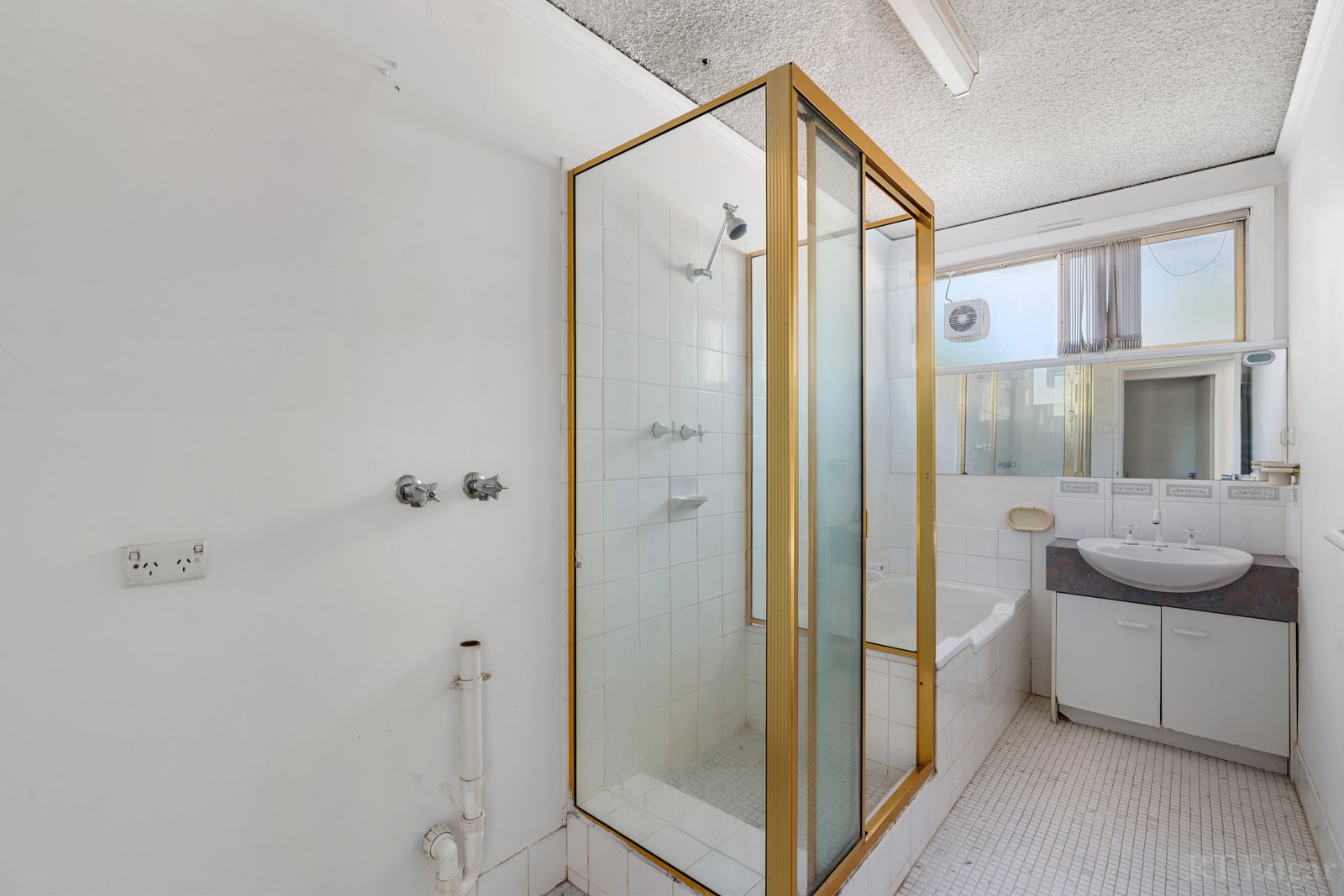 Real Estate and Property in 6/417 Dryburgh Street, North Melbourne, VIC