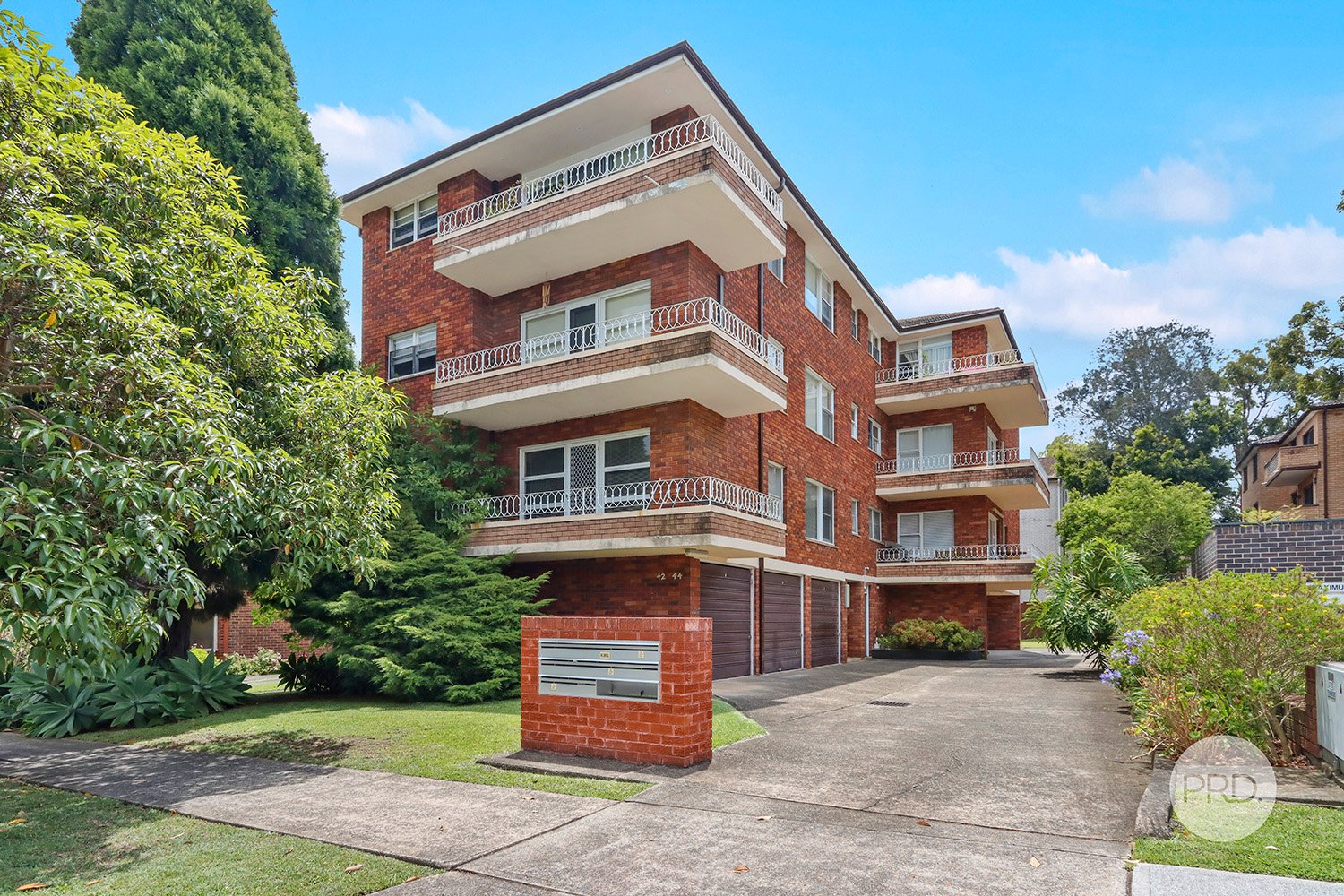 6/42-44 Macquarie Place MORTDALE 8
