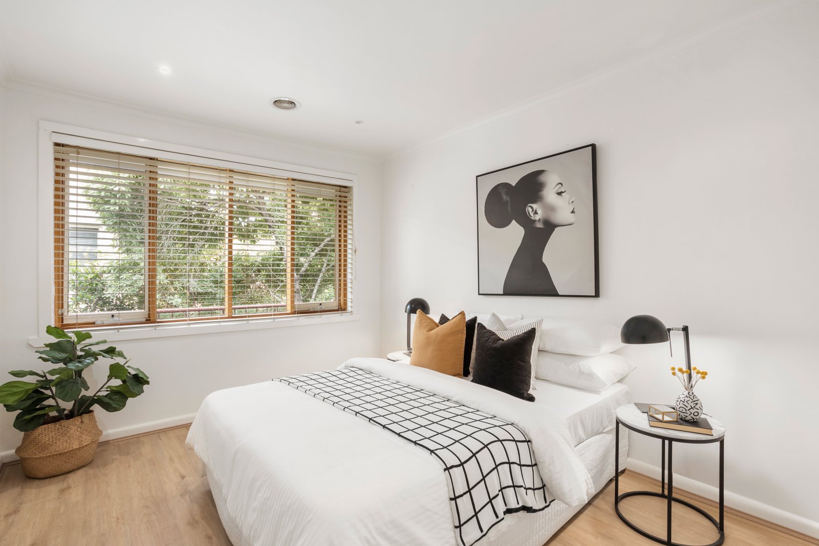 Real Estate and Property in 6/42 Foam Street, Elwood, VIC