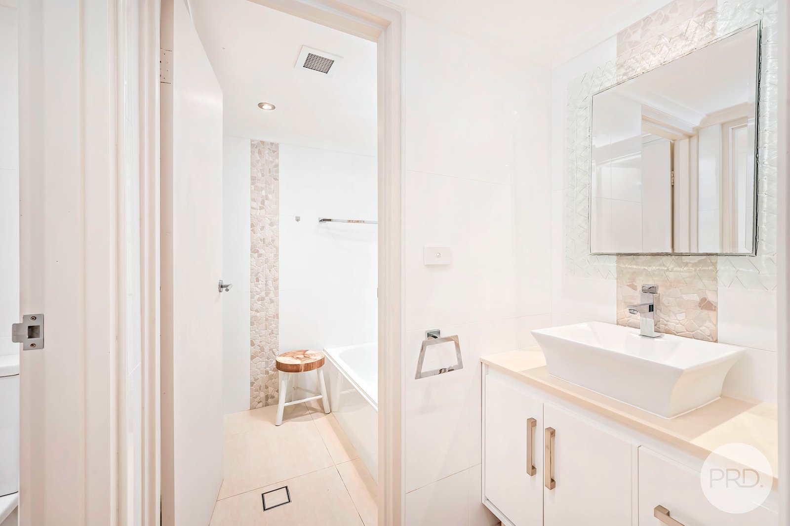 64/2 Gowrie Avenue NELSON BAY 13