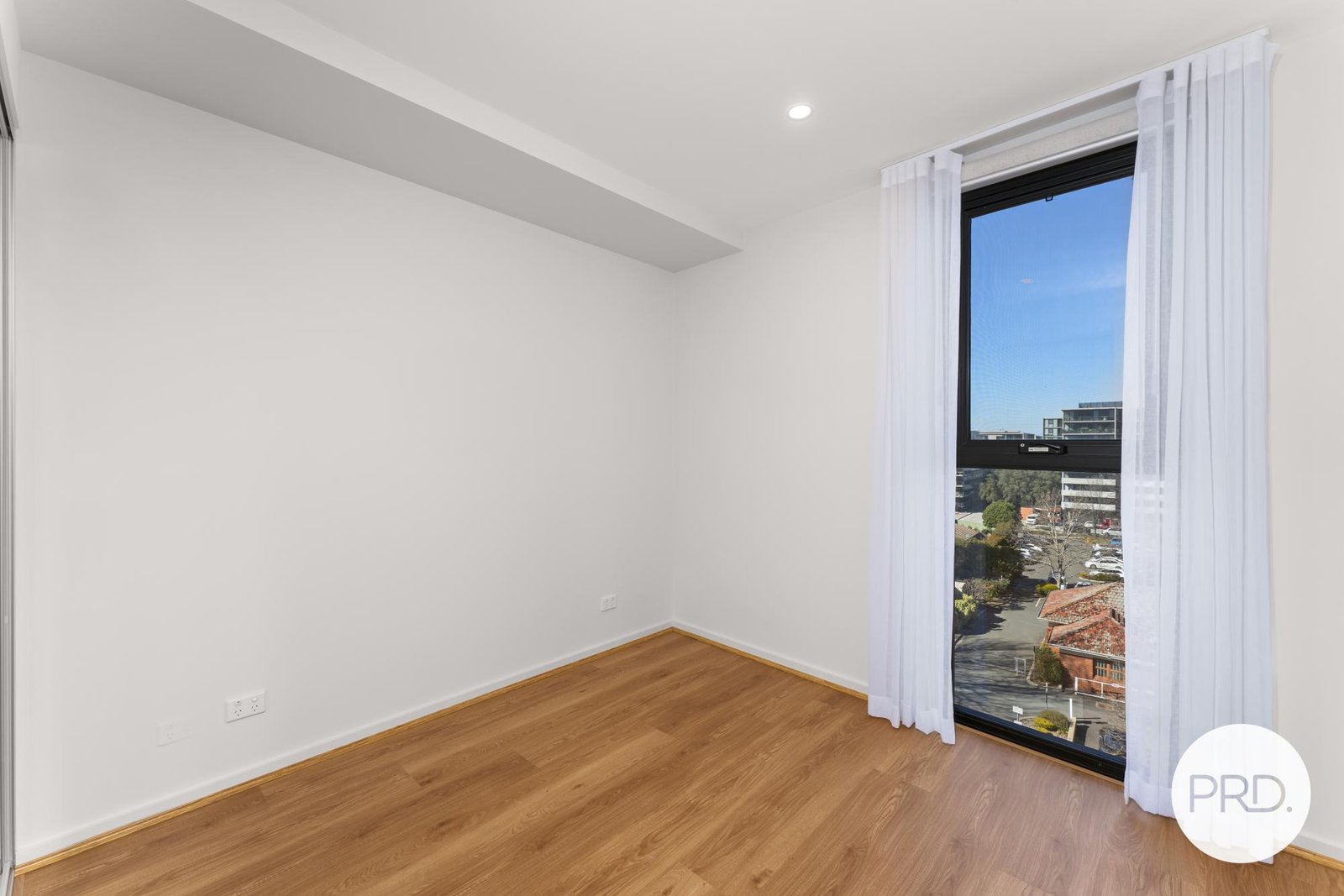 64/2 Torrens Street BRADDON 7