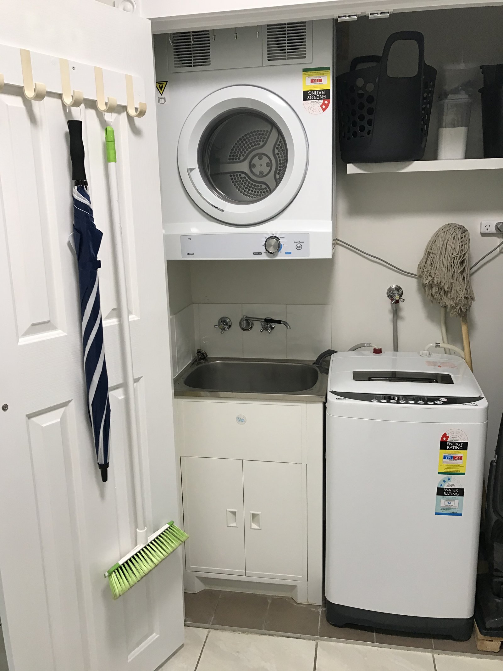 64/21 Shute Harbour Rd  CANNONVALE 21