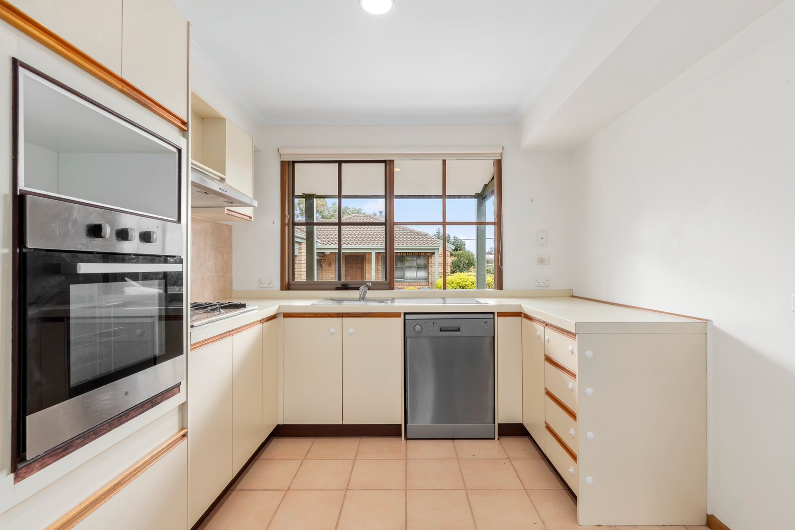 Real Estate and Property in 6/43-47 Presidents Avenue, Ocean Grove, VIC