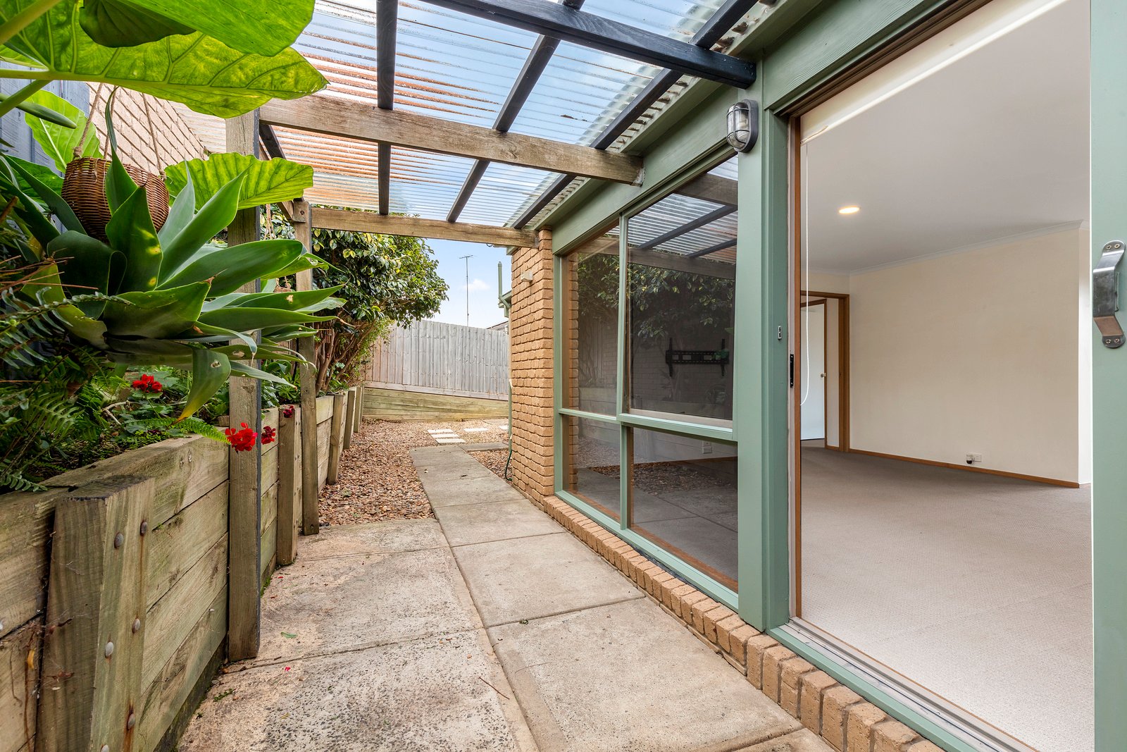 Real Estate and Property in 6/43-47 Presidents Avenue, Ocean Grove, VIC