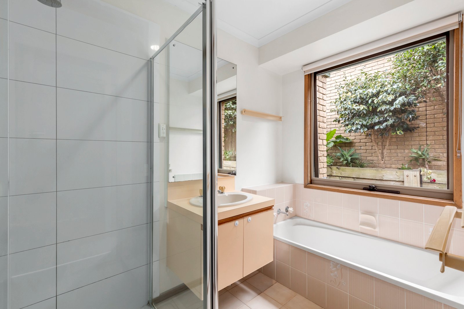 Real Estate and Property in 6/43-47 Presidents Avenue, Ocean Grove, VIC