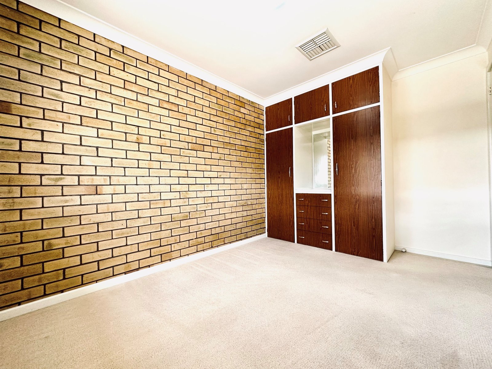 6/44 Denne Street TAMWORTH 9