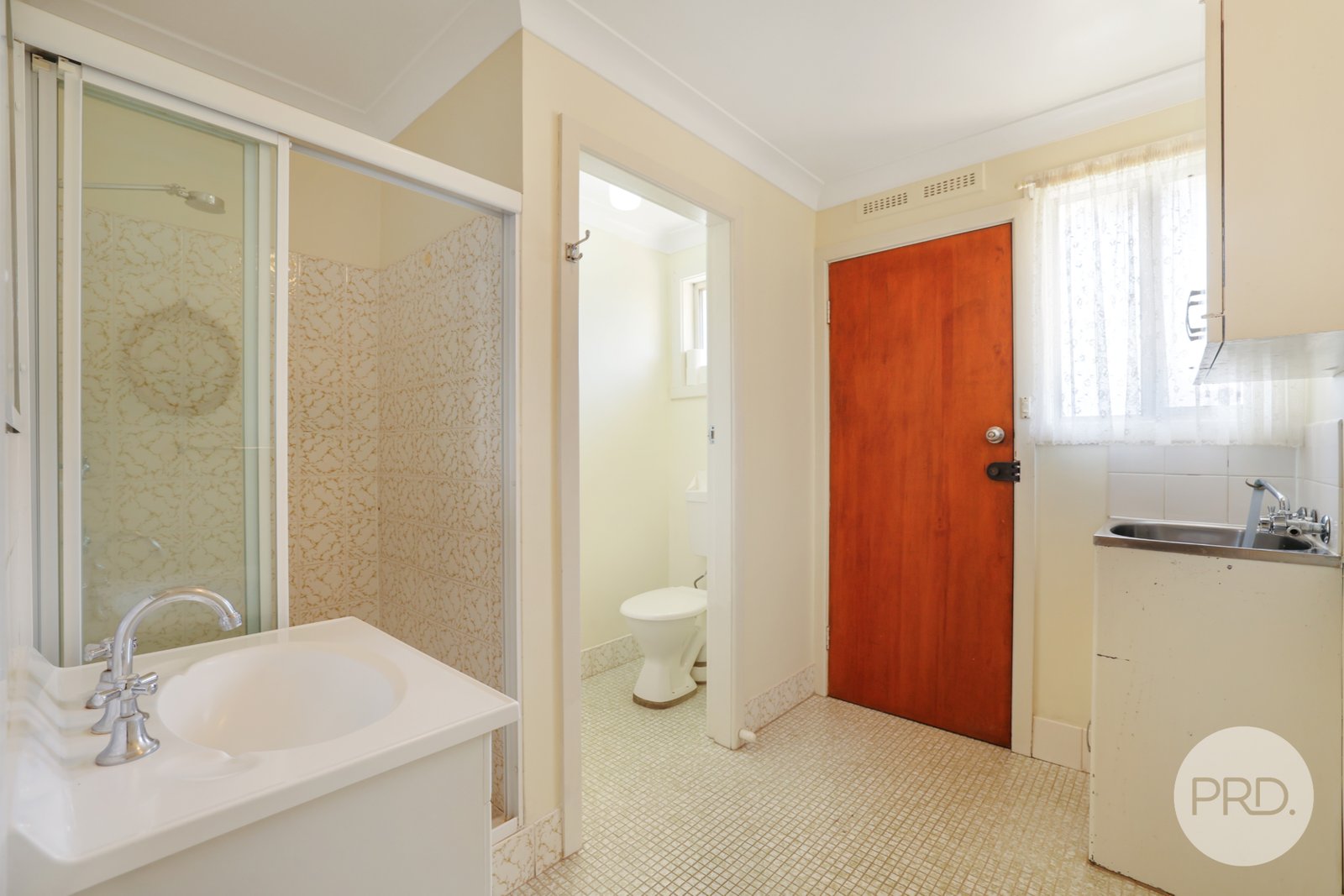 6/44 Denne Street TAMWORTH 11