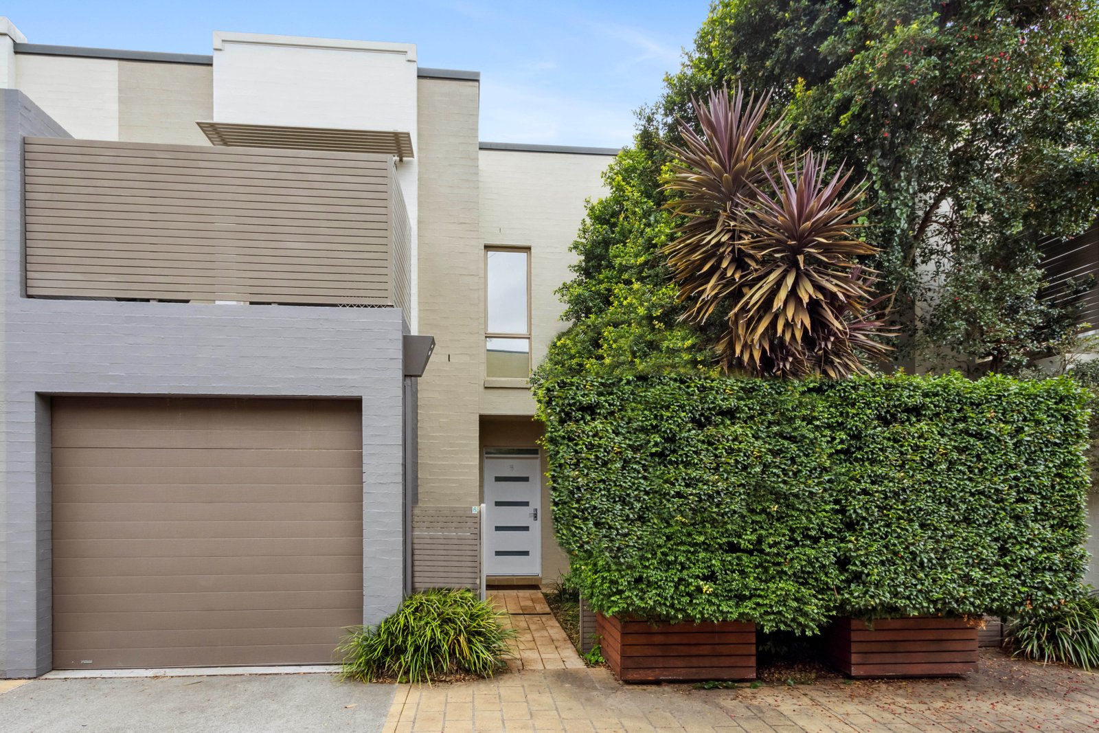 6/44 East Crescent HURSTVILLE GROVE 1