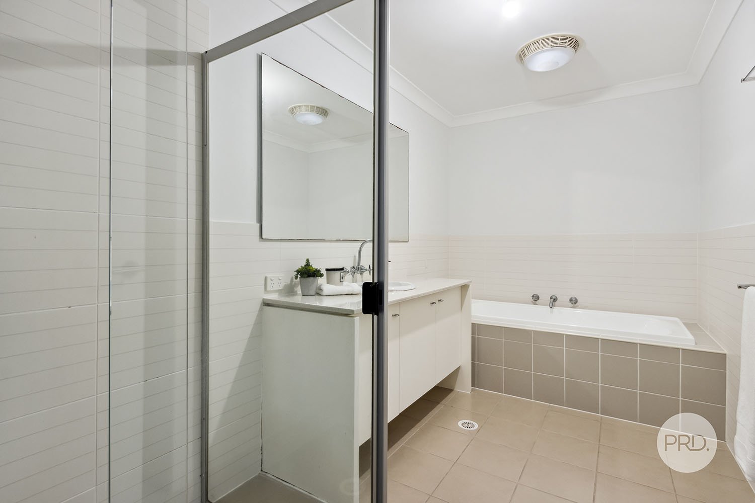 6/44 East Crescent HURSTVILLE GROVE 7