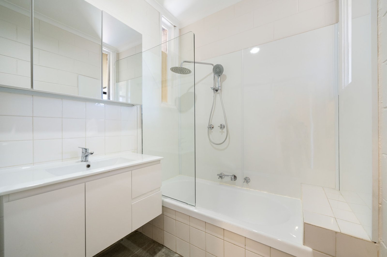Gallery: 6/44 Geelong Road