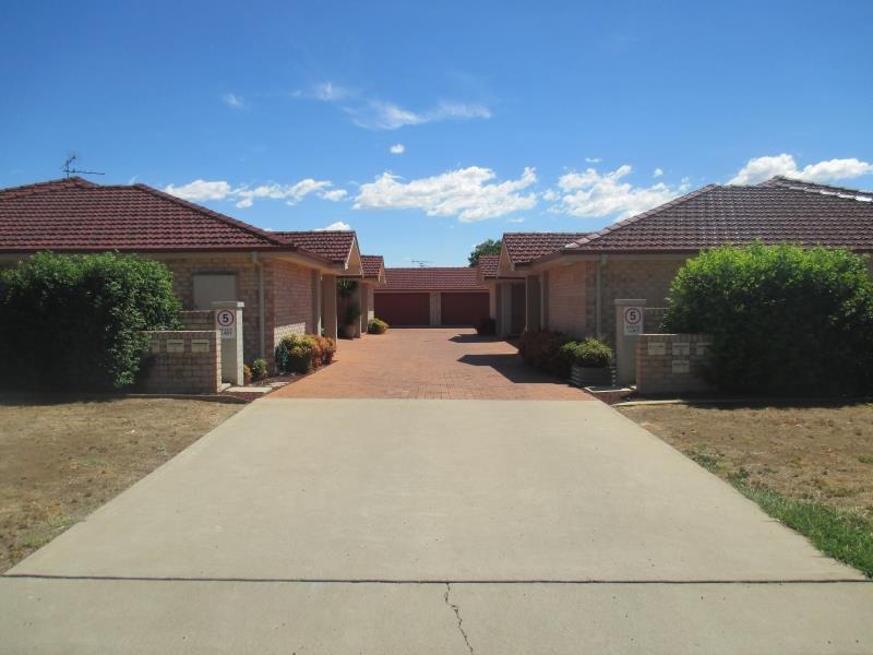 6/45 Crown Street TAMWORTH 8
