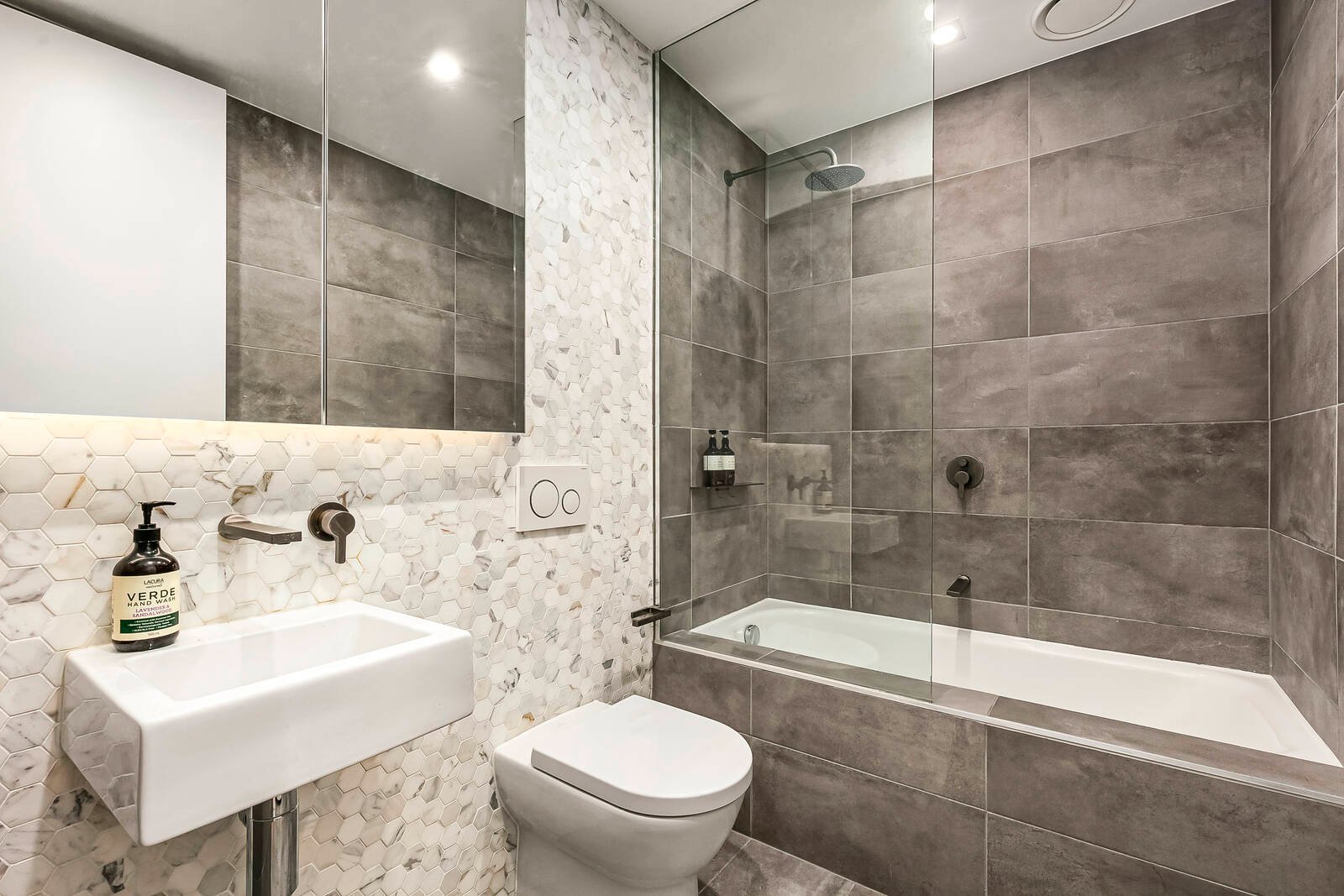 Real Estate and Property in 6/456 Barkers Road, Hawthorn East, VIC