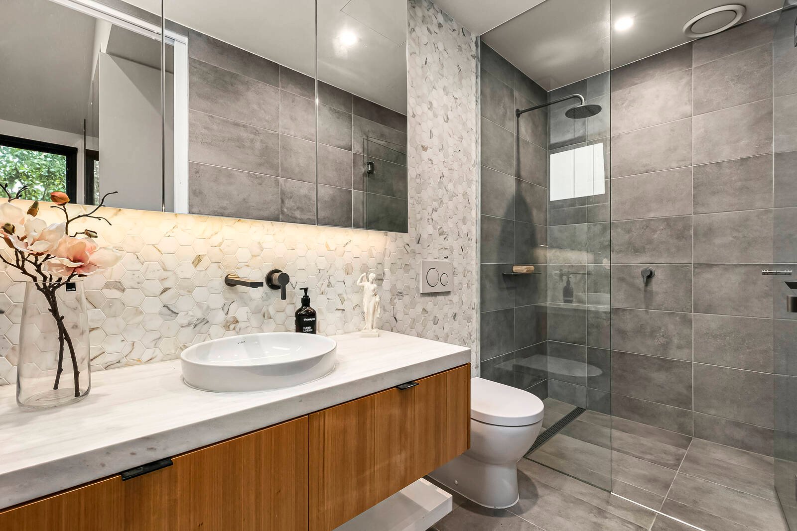 Real Estate and Property in 6/456 Barkers Road, Hawthorn East, VIC