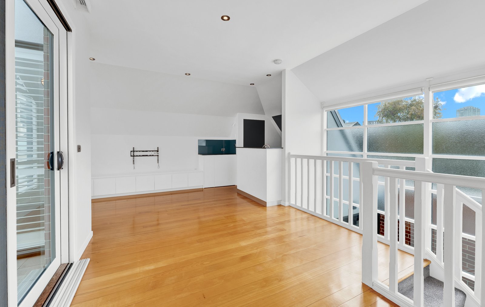 Gallery: 6/46-52 Dow Street