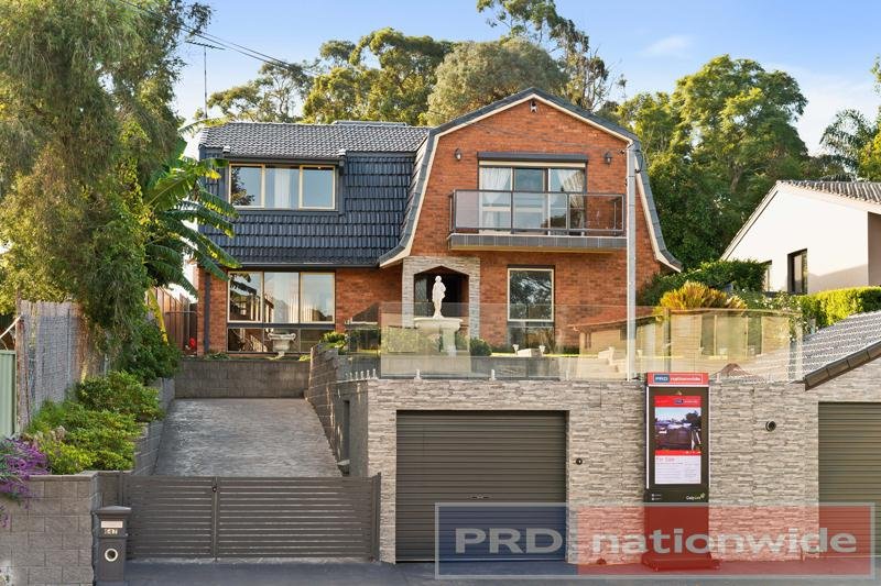 647 Henry Lawson Drive EAST HILLS 1