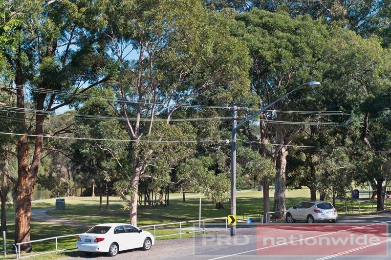 647 Henry Lawson Drive EAST HILLS 9