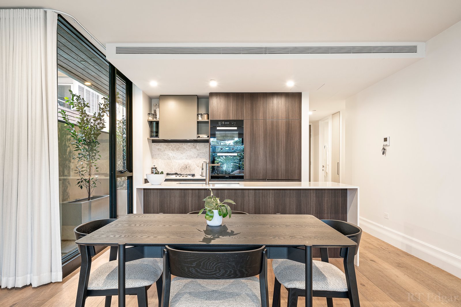 Real Estate and Property in 6/47 Ormond Esplanade, Elwood, VIC