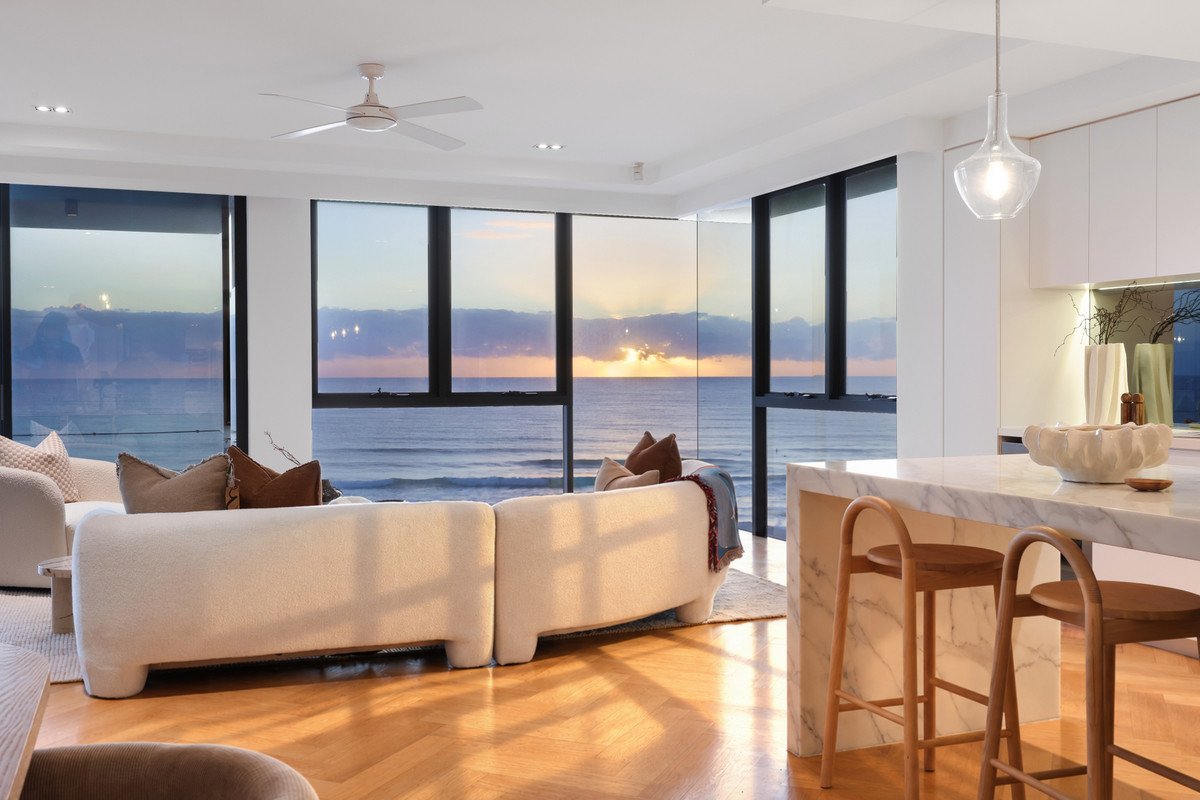 6/470 The Esplanade Palm Beach 16