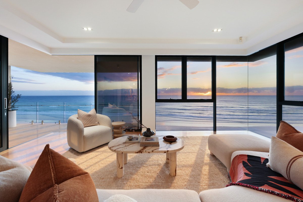 6/470 The Esplanade Palm Beach 17