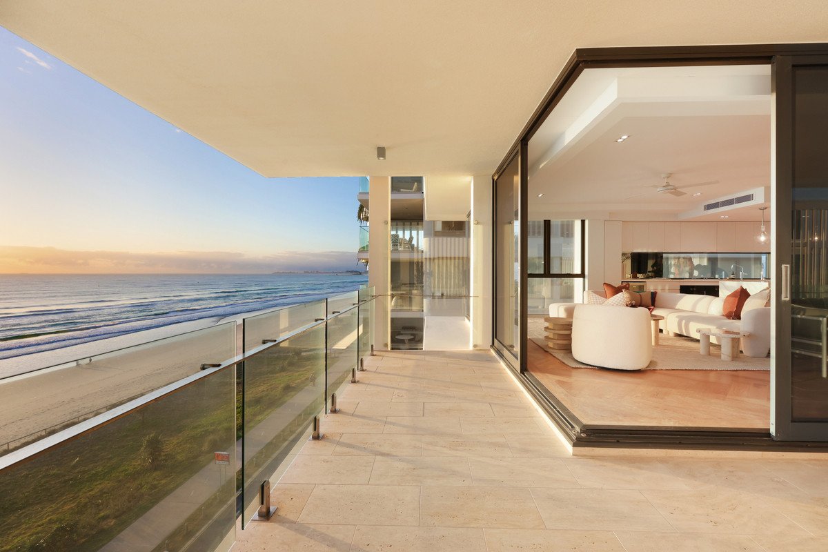 6/470 The Esplanade Palm Beach 21