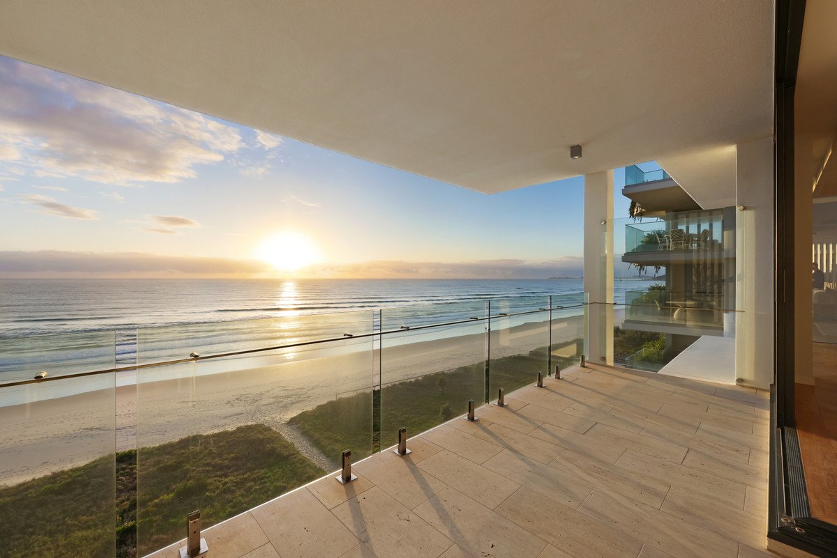 6/470 The Esplanade Palm Beach 22