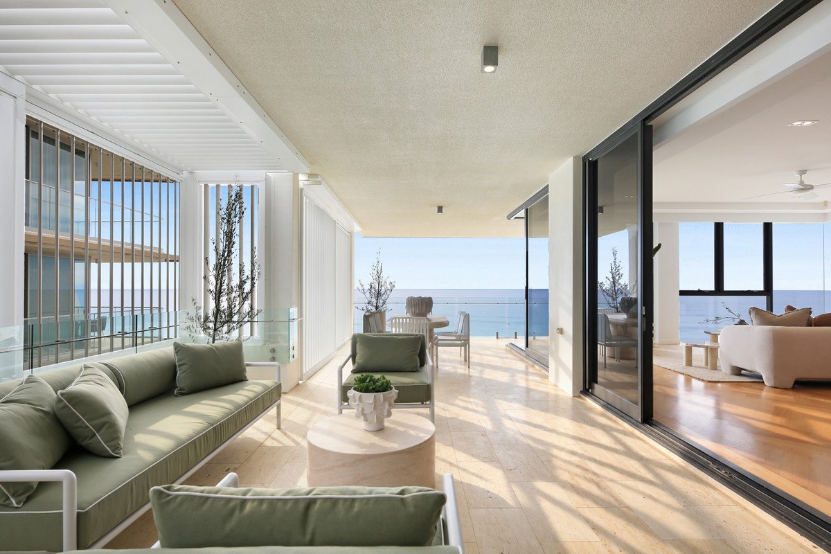 6/470 The Esplanade Palm Beach 26