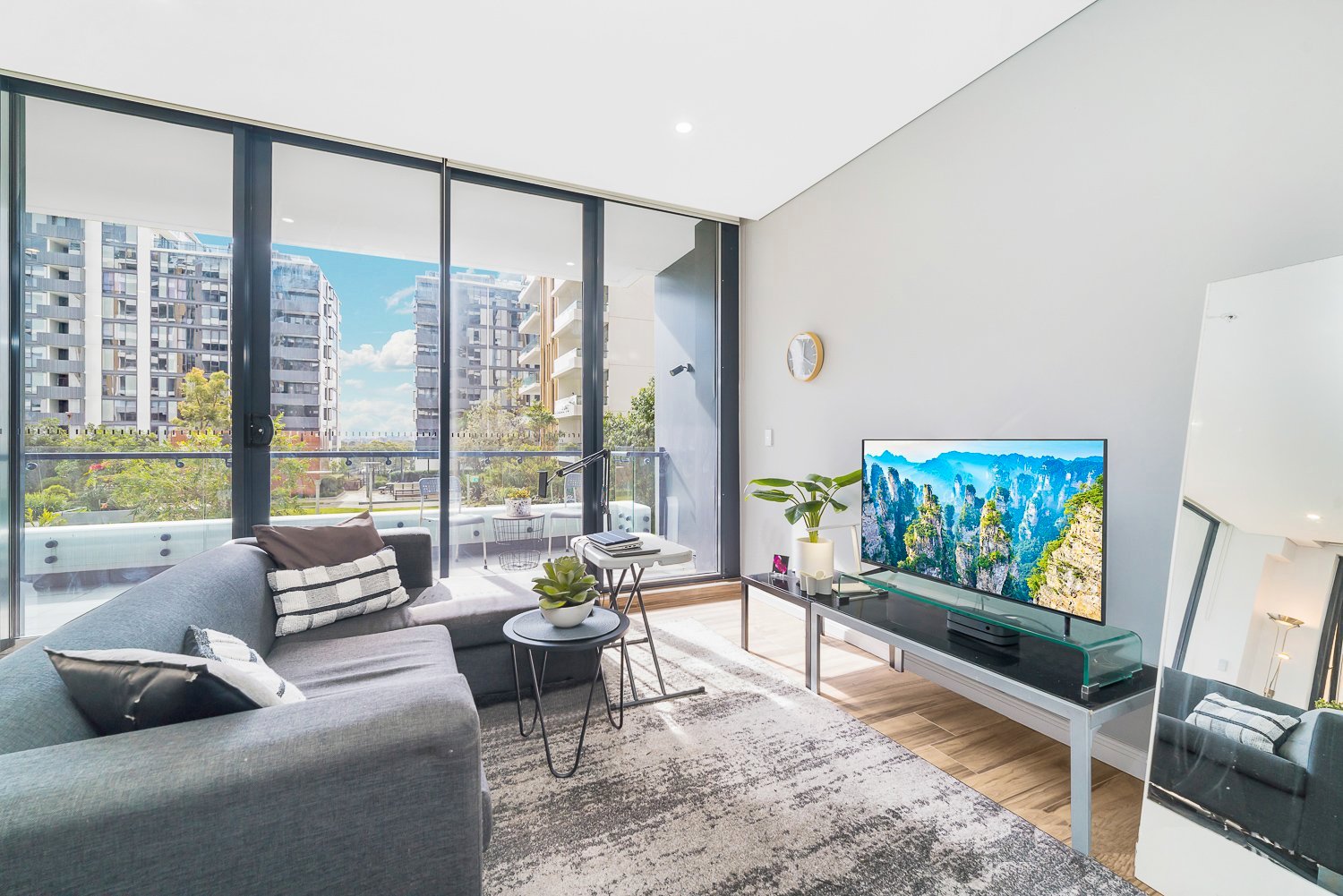 647/1 Finch Drive EASTGARDENS 1