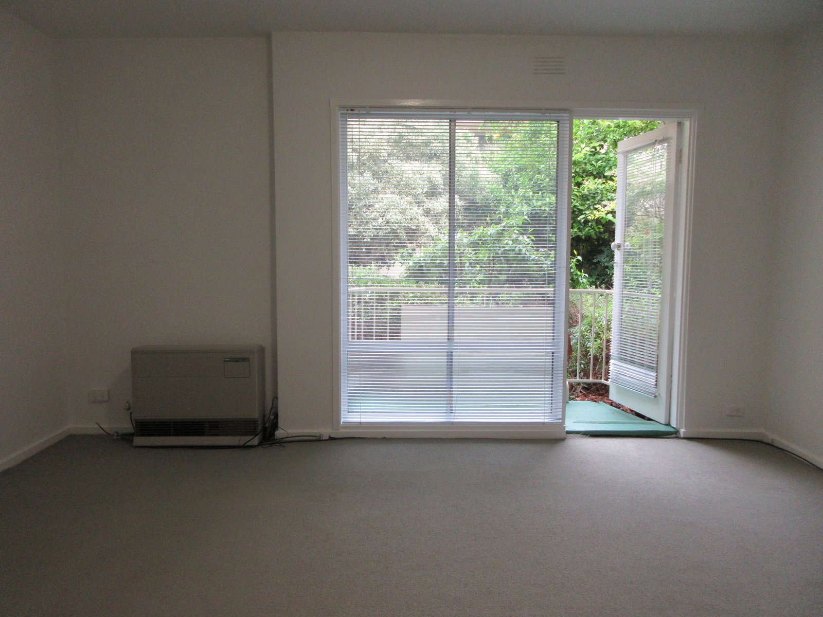 Gallery: 6/483 Kooyong Road