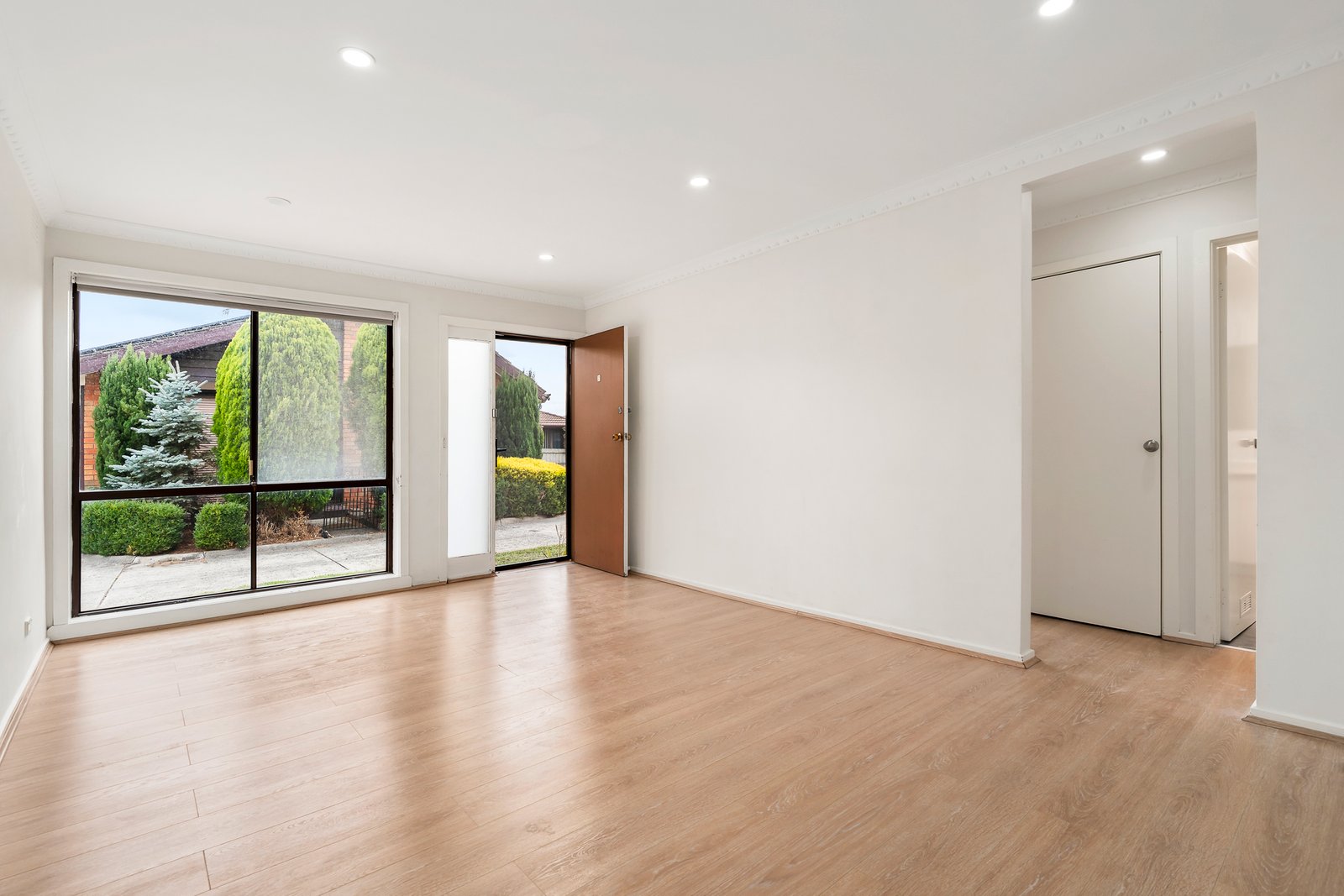 Gallery: 6/49-51 Hammond Road