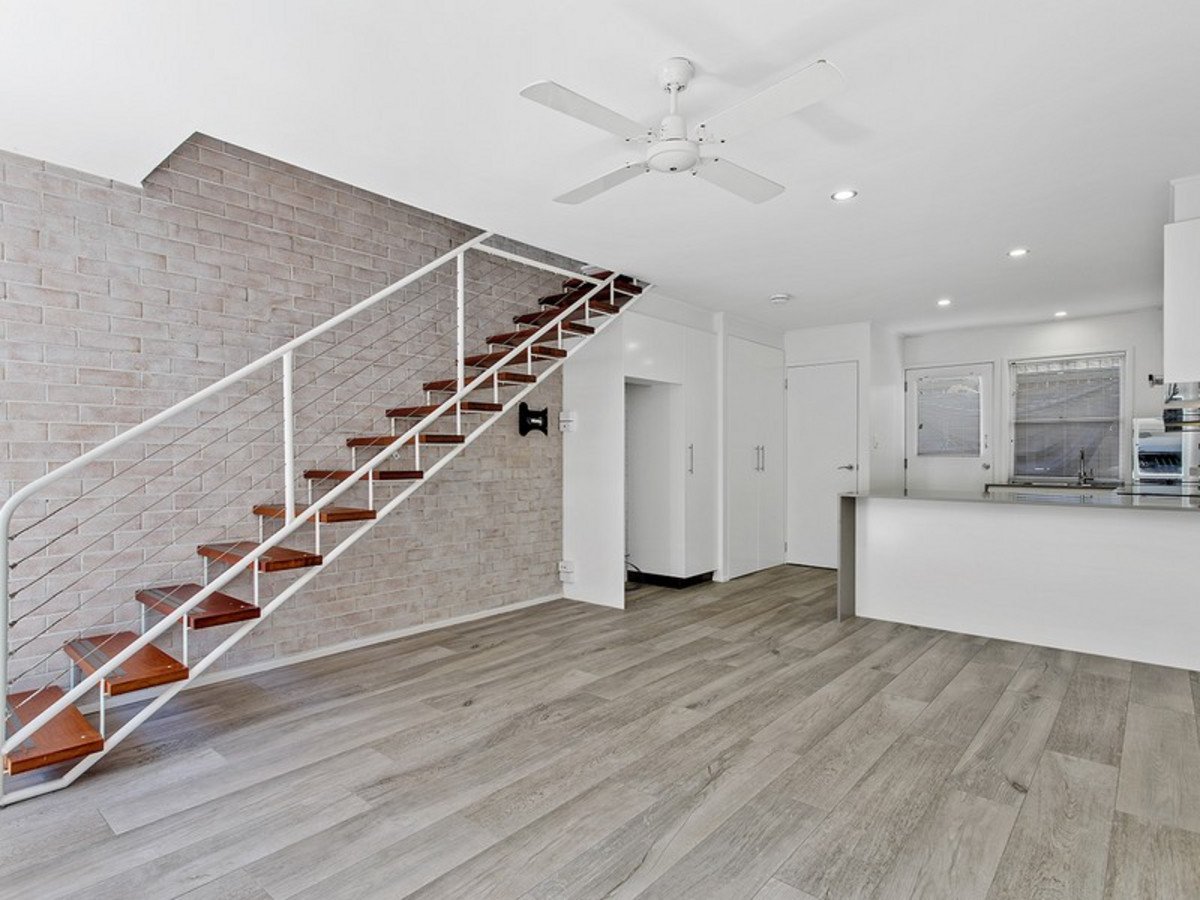 6/49 Connor Street Burleigh Heads 4