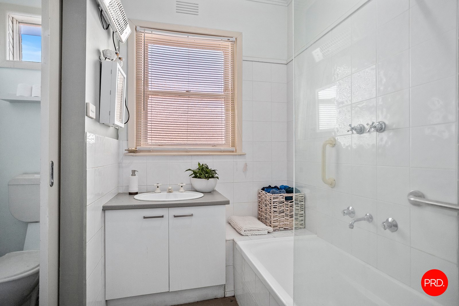 649 Hargreaves Street GOLDEN SQUARE 10