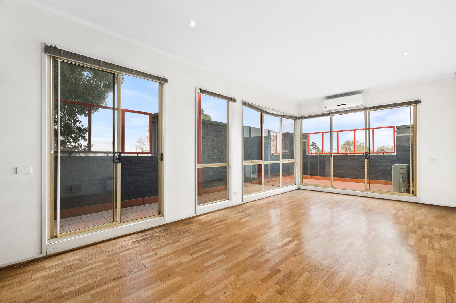 Gallery: 6/491-497 Nicholson Street